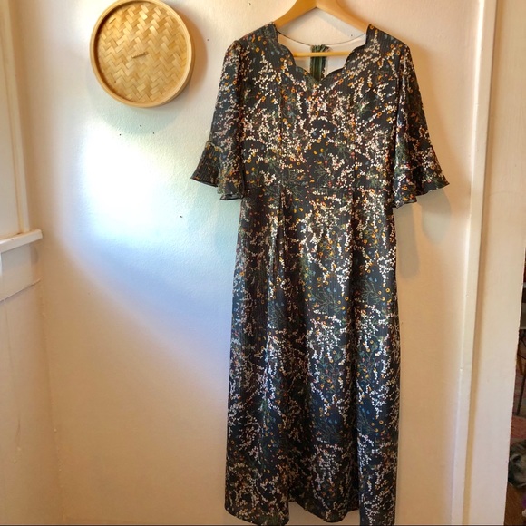 Dresses & Skirts - Boho fall patterned maxi with scalloped neckline